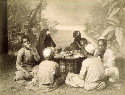 食事をするエジプト人家族、1880年頃 作： English Photographer